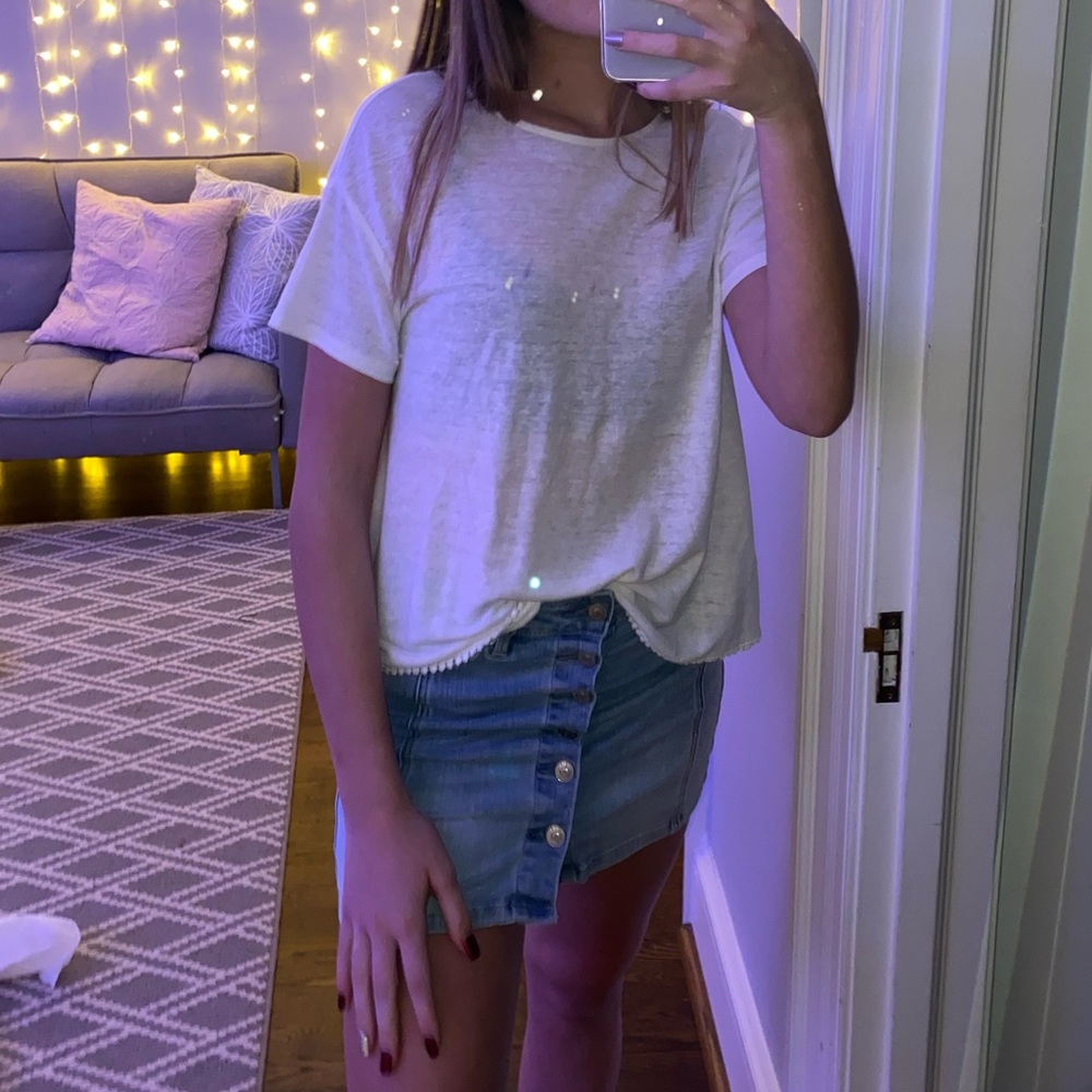 2 cute white tops size xs